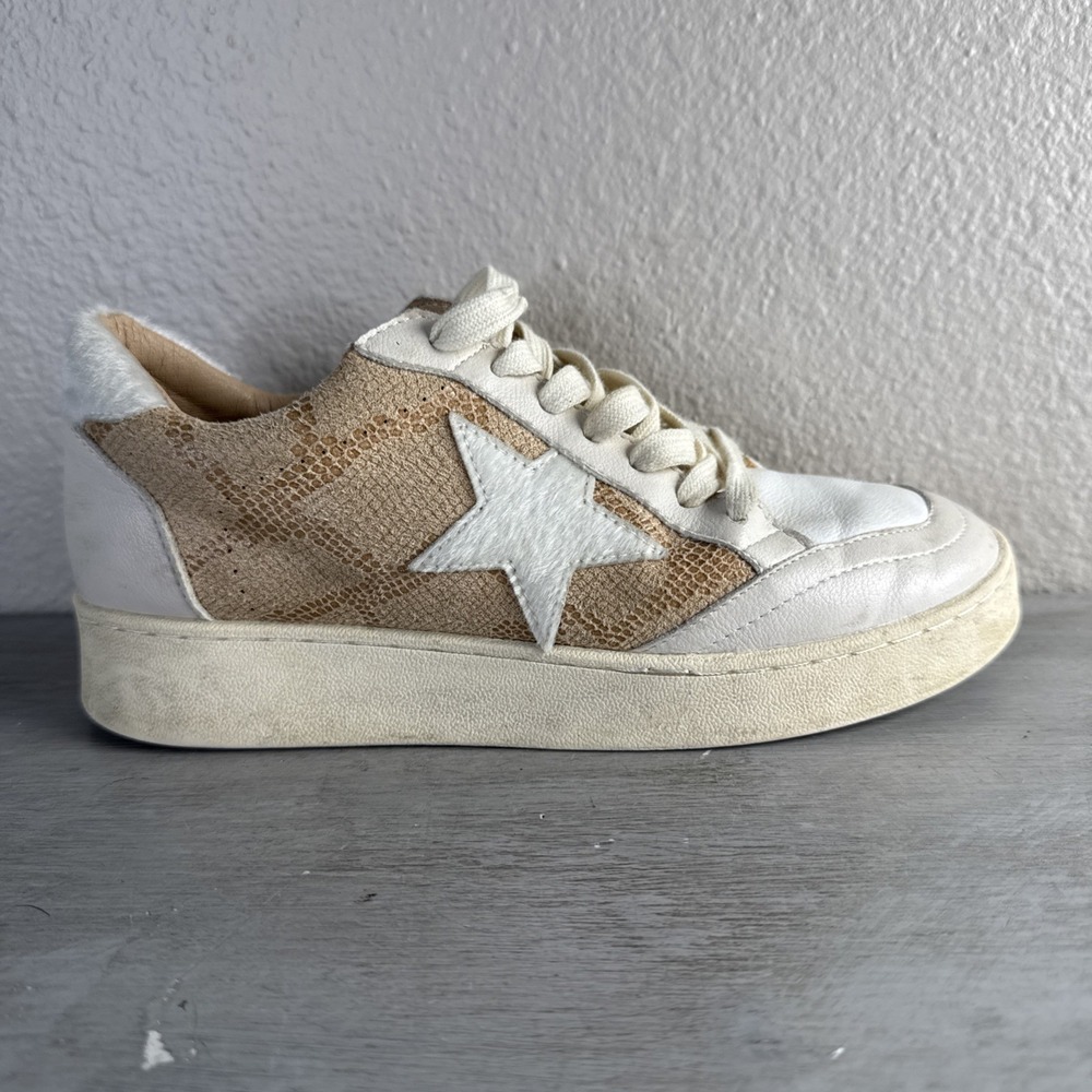 Oasis Society Women's Shoes size 6, White & Beige Snake Print Faux Leather